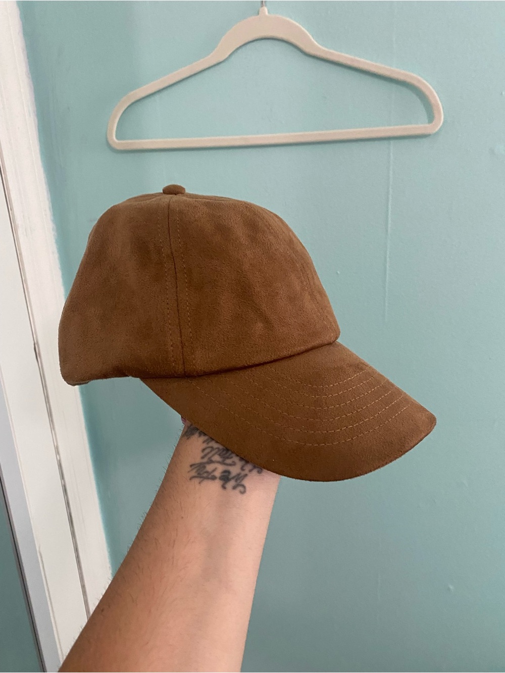 Women’s  Suede-Look Brown Baseball Cap - Classic Casual